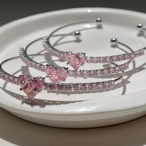 1 pc Elegant Heart Charm Bracelet